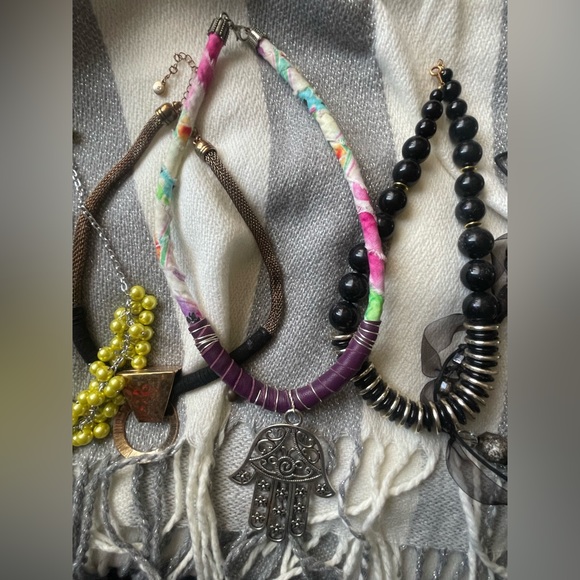 6 Necklaces - Vintage / Designer/ Costume - Lot of 6 Klein, 1946, Hamsa Hand - Picture 5 of 16